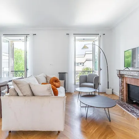 Luxe & Vue Tour Eiffel - Alma Apartman