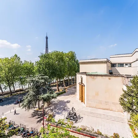 Luxe & Vue Tour Eiffel - Alma Apartman *